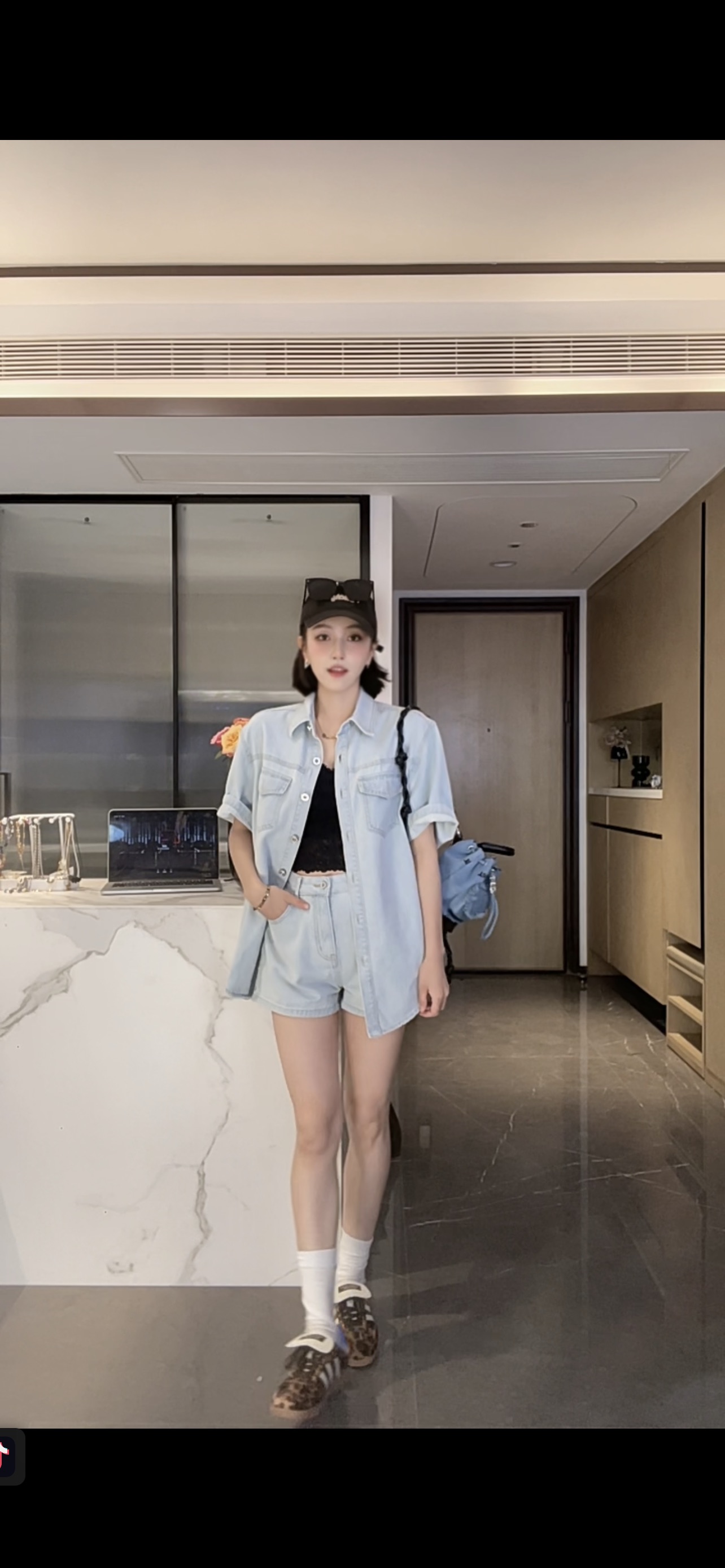 9c9d0d37-8f44-48e7-9201-2a9a74b85e77.jpg